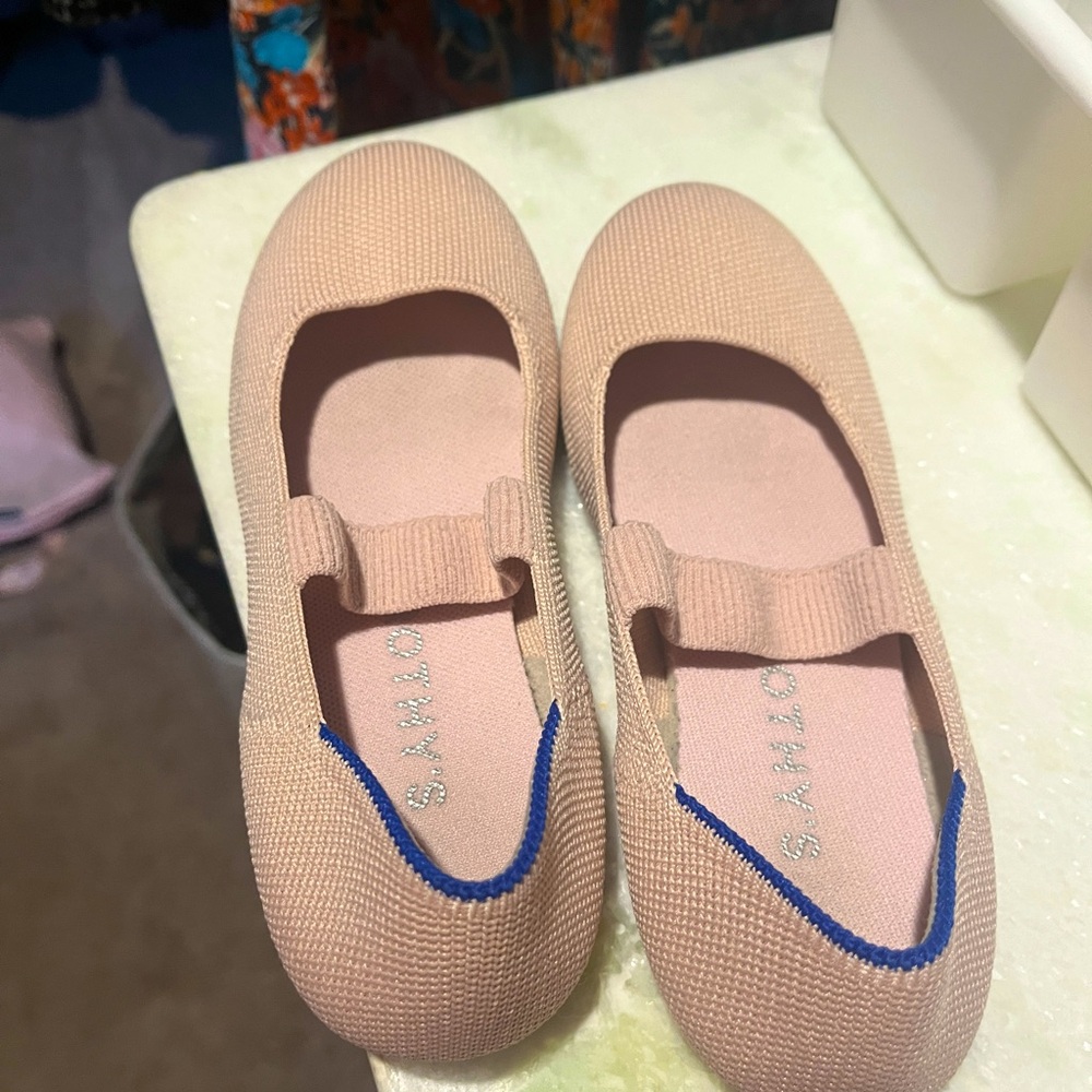 Nwob Rothy’s girls Mary Janes